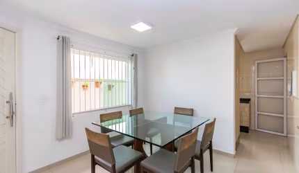 Sobrado com 3 quartos, 2 vagas, Bairro Alto - Curitiba