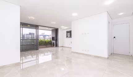 Apartamento com 3 quartos, 1 suíte, 2 vagas - Centro/Curitiba PR