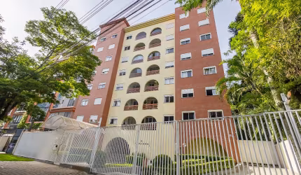 Apartamento com 3 quartos, 2 vagas, no Cabral - Curitiba/PR