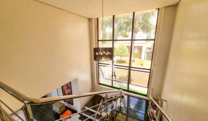Condomínio Fechado, Casa com Piscina, Av São João