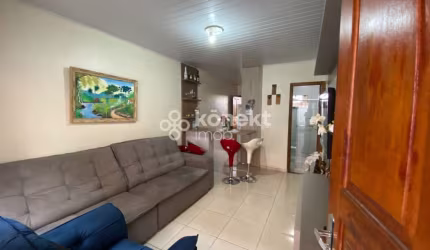 Casa com 2 dormitórios no bairro Floresta  -  Cascavel