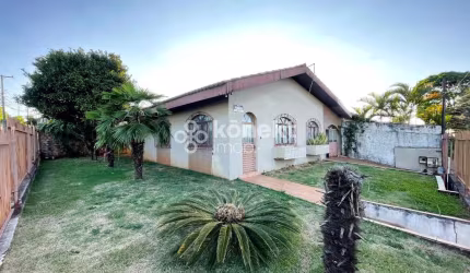 Casa em Pacaembu  -  Cascavel