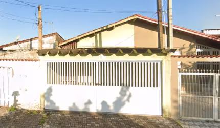 Casa 02 dormitorios, lado praia