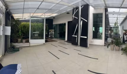 Sobrado alto padrão com 4 dormitórios