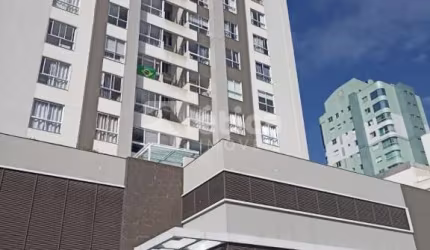 Amplo Apartamento de 2 Dormitórios, sendo 1 suíte, semi-mobiliado.