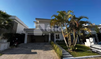Casa à venda no Condomínio Horizontal na Praia Brava em itajaí SC