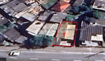 VENDE EXCELENTE TERRENO COM CASA DE MADEIRA NA CONTORNO SUL EM FRENTE A UNIVALI EM ITAJAÍ