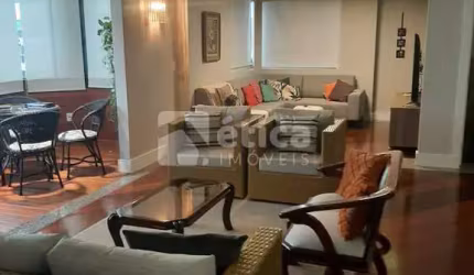 Incrível Apartamento com 03 suítes 01 quarto, Semi Mobiliado no Centro de Itajaí c 238 m  privativos