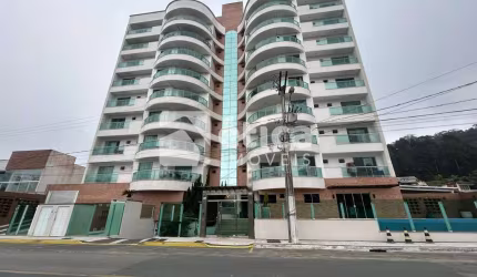 Apartamento semi mobiliado, Bairro Cabeçudas em Itajaí, bairro nobre da cidade