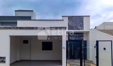 EXCELENTE CASA NOVA DE 3 DORMITÓRIOS COM PISCINA NO BAIRRO ITAIPAVA EM ITAJAÍ