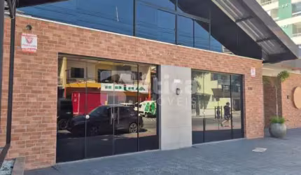 Ampla Sala Comercial para Locação na Rua Heitor Liberato, Itajaí SC