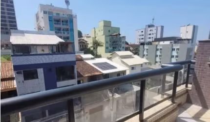 Excelente cobertura com 03 quartos sendo 02 suítes na Riviera