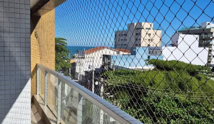 Excelente apartamento no  Cavaleiros com 03 quartos e modulados