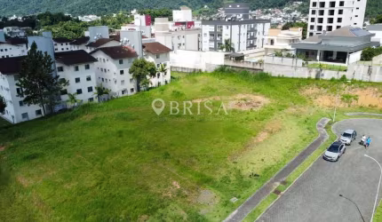 TERRENO NO CONDOMÍNIO DAL LAGO