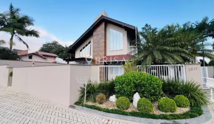 CASA NO BAIRRO AMIZADE