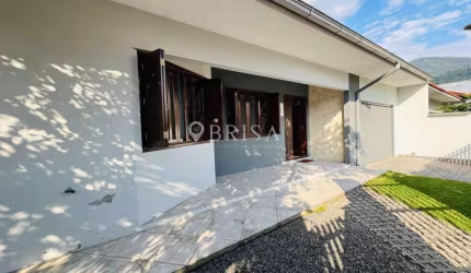 CASA NO BAIRRO VILA LALAU