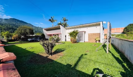 CASA NO CENTRO DE JARAGUÁ DO SUL