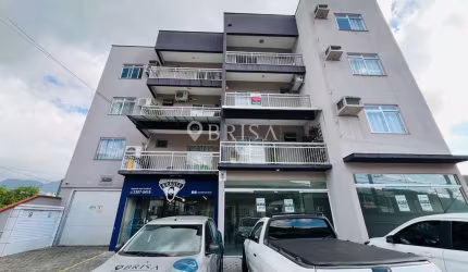 APARTAMENTO NO BAIRRO CZERNIEWICZ