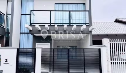 CASA NA PRAIA DA ARMAÇÃO - PENHA