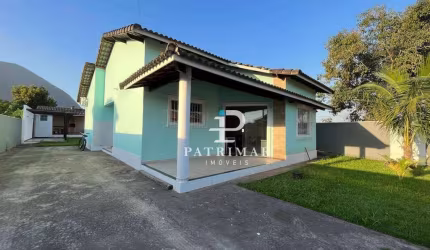 Casa com 3 dormitórios à venda, 116 m² por R$ 570.000,00 - Itaipuaçu - Maricá/RJ