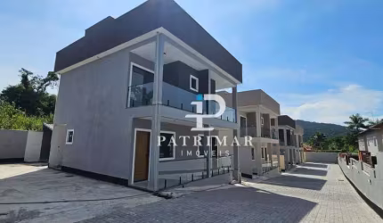 Casa com 2 dormitórios à venda, 82 m² por R$ 390.000,00 - Ricao Mimoso - Maricá/RJ