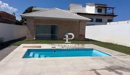 Casa com 6 Quartos, Suíte e Piscina  à venda, 200 m² por R$ 780.000 - Jardim Atlântico -Itaipuaçu - Maricá/RJ