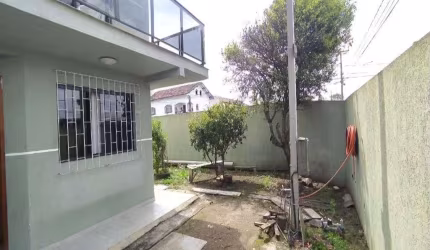 Sobrado a venda no Cajuru, 03 quartos c/suíte em Curitiba PR
