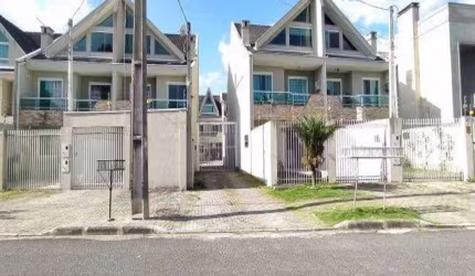 Sobrado em condomínio, 03 quartos, 02 vagas no Atuba/Tingui em Curitiba PR