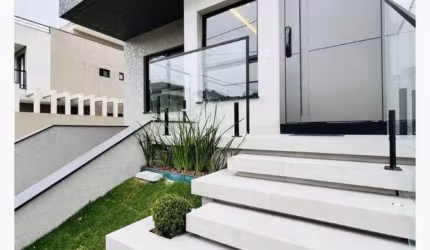 Sobrado 270 m2, com terraço, 03 quartos c/suíte, 03 vagas no Pinheirinho Curitiba PR