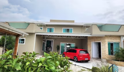 Casa a venda, 03 quartos c/suíte, 08 vagas, edícula, piscina em São José dos Pinhais PR