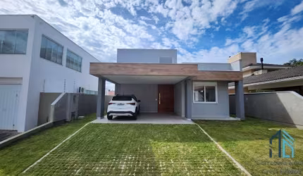 Casa a venda, 03 suítes em Florianópolis SC