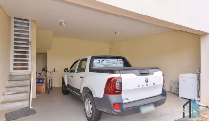 Casa a venda, 04 quartos c/suíte, 06 vagas, no São Lourenço em Curitiba PR
