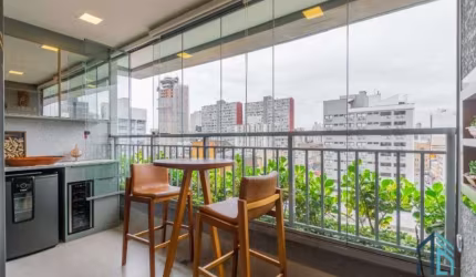 Apartamento mobiliado a venda, 03 quartos sendo 02 suítes, 02 vagas no Centro de Curitiba PR