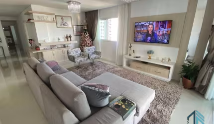 Apartamento lindo, 03 quartos, sendo 1 suíte e 2 Demi suítes, no coração da meia praia em Itapema SC