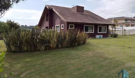 - Chácara com casa em condomínio, local seguro, ótima localização em São Jose dos Pinhais divisa com Piraquara PR