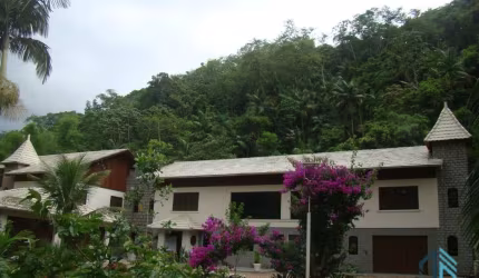 Imóvel Comercial e Residencial, Castelinho para Restaurante e Hotel, no centro de Rodeio SC