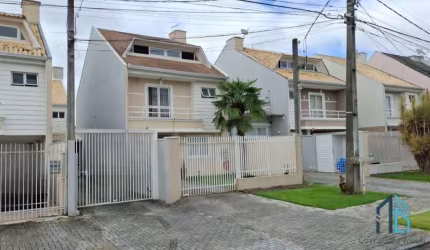 Sobrado LINDO, 03 quartos c/suíte, sacada, 04 vagas, no Jardim das Américas em Curitiba PR