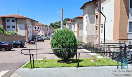 Apartamento ensolarado, 02 quartos, vaga livre, no Santa Cândida em Curitiba PR
