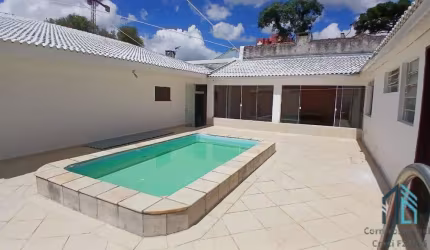 Casa térrea 04 quartos, edícula, ático, quintal, piscina, no Boa Vista em Curitiba PR