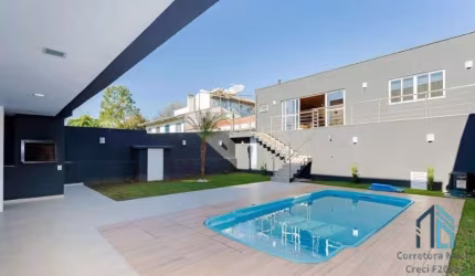 Casa MOBILIADA 100%, 03 suítes, Piscina aquecida, 11 vagas, no Uberaba em Curitiba PR