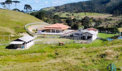 Sítio com açude, cachoeira, área verde e vista para a natureza, Serra Catarinense em Bom Retiro SC