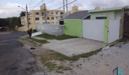 Terreno a venda 8m2 de frente, contem Edícula 02 quartos, no Tingui em Curitiba PR