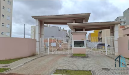 Casa de alvenaria, nova, em condomínio, Semi Mobiliada no Bacacheri em Curitiba PR
