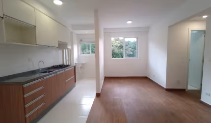 Apartamento de 2 quartos, suíte e vaga de garagem coberta