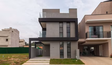 Casa Alto Padrão no Condomínio Vivendas do Parque – Curitiba