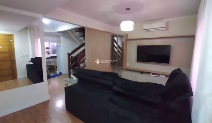 Casa com 3 quartos à venda na Avenida Armando Fajardo, 2823, Igara, Canoas, 100 m2 por R$ 690.000