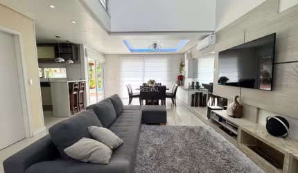 Casa com 3 quartos à venda na Rua Doutor João César, 418, Estância Velha, Canoas, 190 m2 por R$ 1.390.000