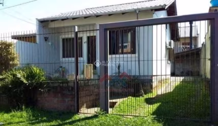 Casa em condomínio fechado com 2 quartos à venda na Rua Júlio César Redecker, 40, São José, Canoas, 69 m2 por R$ 320.000