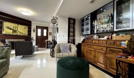 Casa com 3 quartos à venda na Rua Tomé de Souza, 556, Nossa Senhora das Graças, Canoas, 320 m2 por R$ 1.390.000