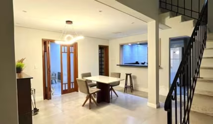 Casa com 3 quartos à venda na Primeiro de Março, 96, Nossa Senhora das Graças, Canoas, 300 m2 por R$ 905.000